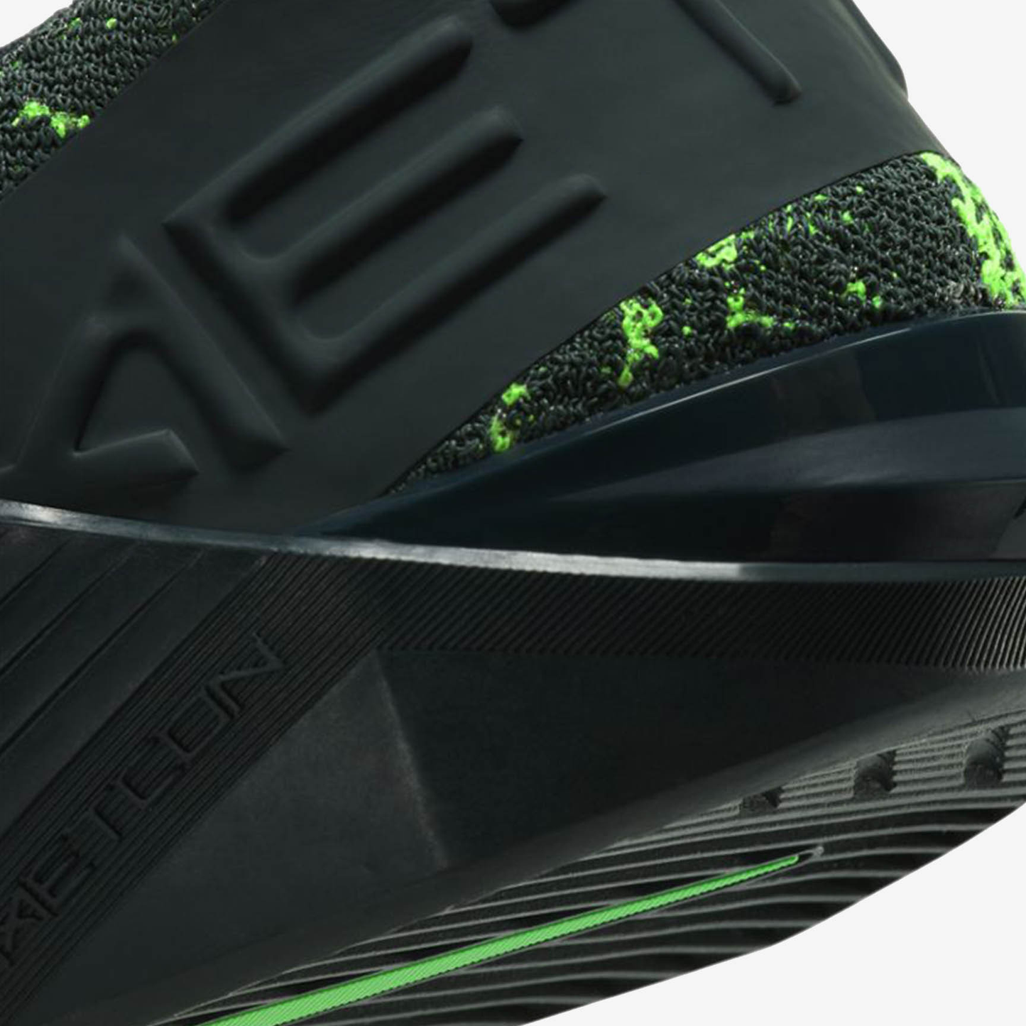 NIKE REACT METCON BQ60443239.5