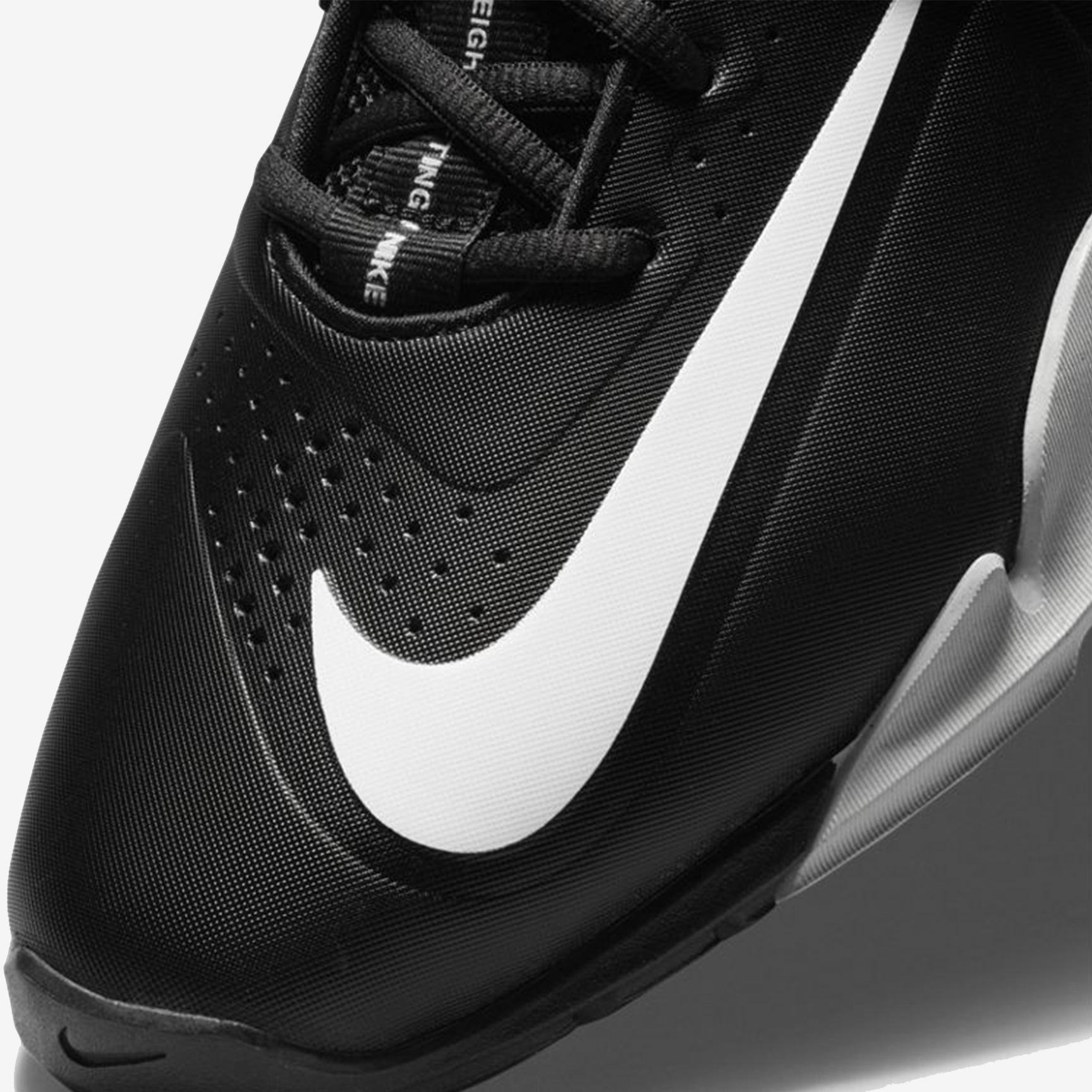 NIKE SAVALEOS CV5708-010
